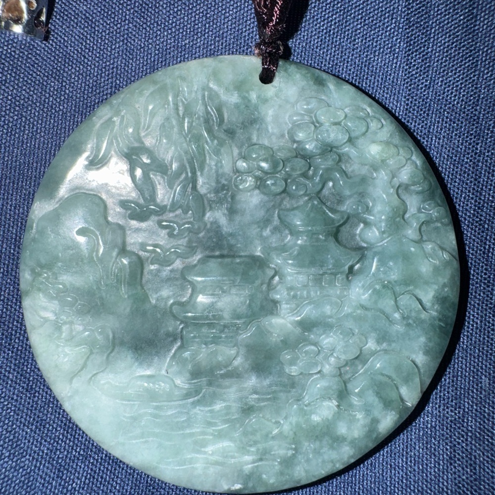 Elegant Jade Pendant Chinese Landscape Design